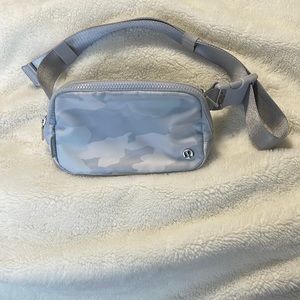 Lululemon Everywhere Bag